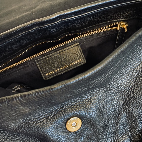 ✨MARC by MARC JACOBS | Leather Crossbody Purse w/Handle✨ - Picture 9 of 12